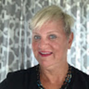 Meet your Posher, Janis